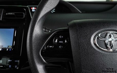 Toyota Prius IV XW50, 2019 год, 1 699 000 рублей, 15 фотография