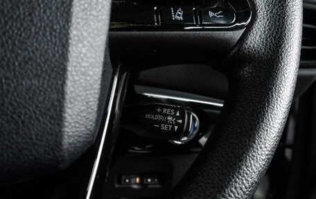 Toyota Prius IV XW50, 2019 год, 1 699 000 рублей, 14 фотография