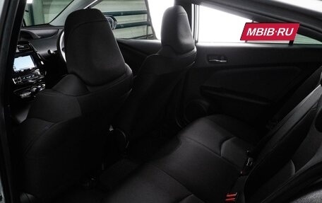 Toyota Prius IV XW50, 2019 год, 1 699 000 рублей, 11 фотография