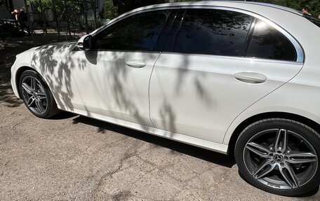 Mercedes-Benz E-Класс, 2019 год, 4 300 000 рублей, 3 фотография