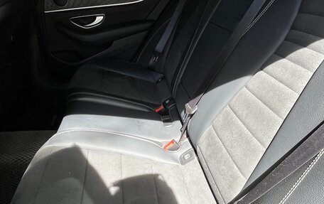 Mercedes-Benz E-Класс, 2019 год, 4 300 000 рублей, 12 фотография