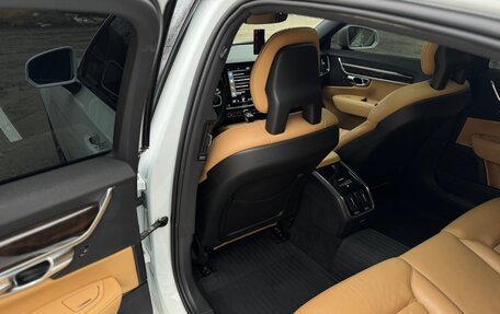 Volvo S90 II рестайлинг, 2017 год, 3 400 000 рублей, 19 фотография