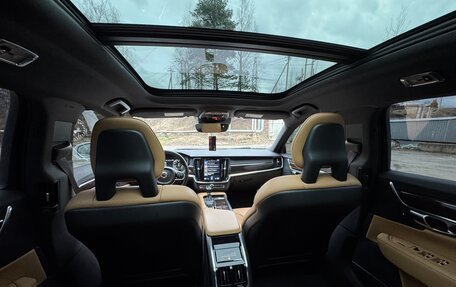 Volvo S90 II рестайлинг, 2017 год, 3 400 000 рублей, 21 фотография