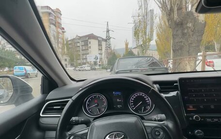 Toyota Camry, 2019 год, 2 400 000 рублей, 4 фотография