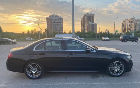 Mercedes-Benz E-Класс, 2017 год, 2 700 000 рублей, 4 фотография