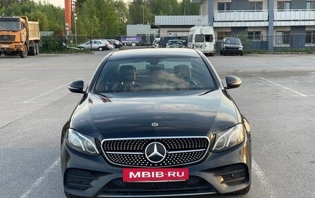 Mercedes-Benz E-Класс, 2017 год, 2 700 000 рублей, 2 фотография