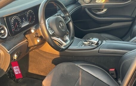 Mercedes-Benz E-Класс, 2017 год, 2 700 000 рублей, 10 фотография