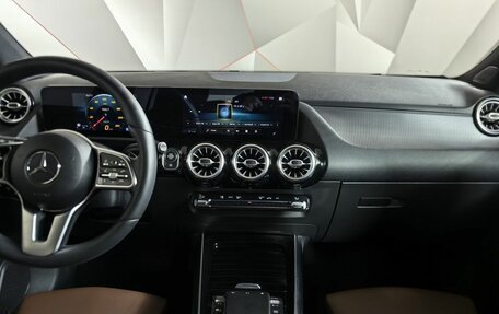 Mercedes-Benz GLA, 2020 год, 3 055 000 рублей, 15 фотография
