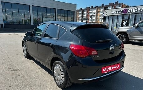 Opel Astra J, 2013 год, 780 000 рублей, 3 фотография