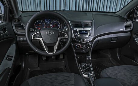 Hyundai Solaris II рестайлинг, 2015 год, 995 000 рублей, 6 фотография