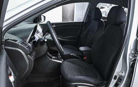 Hyundai Solaris II рестайлинг, 2015 год, 995 000 рублей, 10 фотография