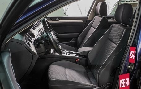 Volkswagen Passat B8 рестайлинг, 2017 год, 1 849 000 рублей, 10 фотография