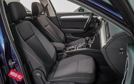 Volkswagen Passat B8 рестайлинг, 2017 год, 1 849 000 рублей, 8 фотография