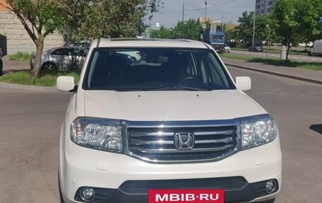 Honda Pilot III рестайлинг, 2013 год, 1 980 000 рублей, 8 фотография
