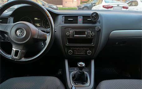 Volkswagen Jetta VI, 2011 год, 1 110 000 рублей, 8 фотография