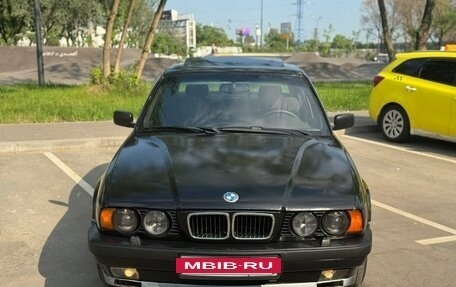 BMW 5 серия, 1993 год, 749 000 рублей, 2 фотография