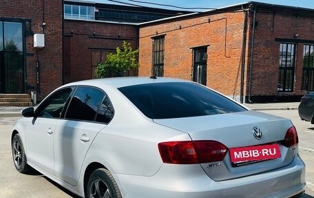 Volkswagen Jetta VI, 2011 год, 1 110 000 рублей, 5 фотография