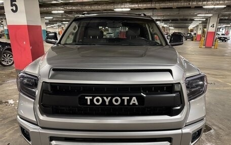 Toyota Sequoia II рестайлинг, 2010 год, 3 750 000 рублей, 1 фотография