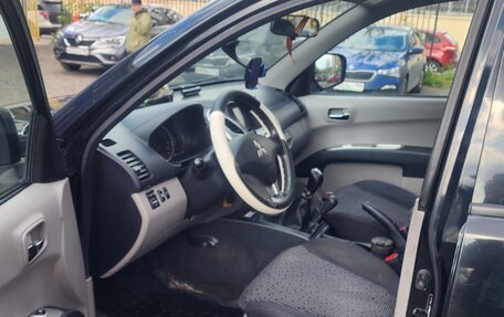 Mitsubishi L200 IV рестайлинг, 2011 год, 1 400 000 рублей, 9 фотография