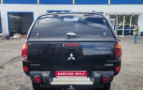 Mitsubishi L200 IV рестайлинг, 2011 год, 1 400 000 рублей, 4 фотография