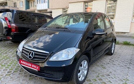 Mercedes-Benz A-Класс, 2012 год, 850 000 рублей, 2 фотография