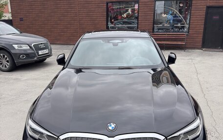 BMW 3 серия, 2019 год, 3 100 000 рублей, 2 фотография