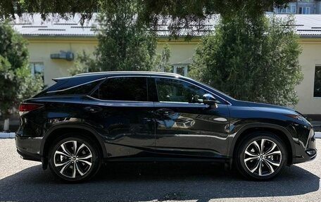 Lexus RX IV рестайлинг, 2020 год, 4 300 000 рублей, 7 фотография