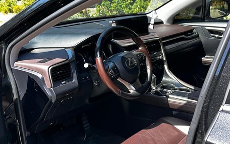Lexus RX IV рестайлинг, 2020 год, 4 300 000 рублей, 10 фотография