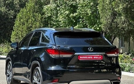 Lexus RX IV рестайлинг, 2020 год, 4 300 000 рублей, 3 фотография