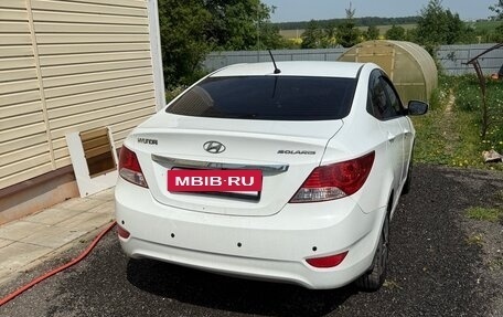 Hyundai Solaris II рестайлинг, 2011 год, 950 000 рублей, 17 фотография