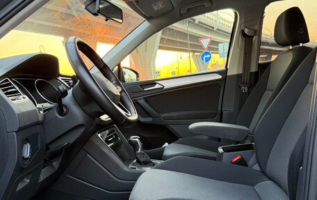 Volkswagen Tiguan II, 2021 год, 2 685 000 рублей, 11 фотография