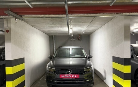 Volkswagen Tiguan II, 2021 год, 2 685 000 рублей, 27 фотография