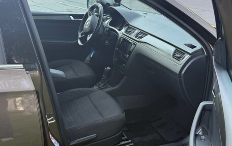 Skoda Rapid I, 2017 год, 1 550 000 рублей, 6 фотография