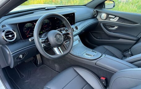 Mercedes-Benz E-Класс, 2023 год, 5 985 000 рублей, 19 фотография