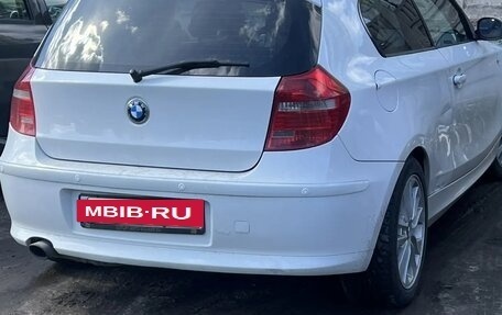 BMW 1 серия, 2008 год, 700 000 рублей, 4 фотография