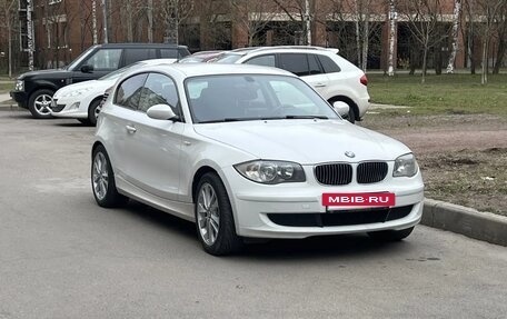 BMW 1 серия, 2008 год, 700 000 рублей, 2 фотография