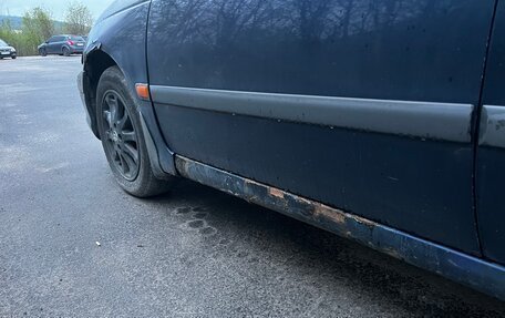 Toyota Avensis III рестайлинг, 2001 год, 320 000 рублей, 5 фотография