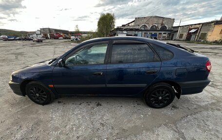 Toyota Avensis III рестайлинг, 2001 год, 320 000 рублей, 9 фотография