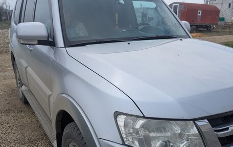 Mitsubishi Pajero IV, 2011 год, 2 000 000 рублей, 1 фотография