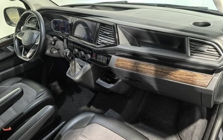 Volkswagen Multivan T6 рестайлинг, 2021 год, 5 999 000 рублей, 18 фотография