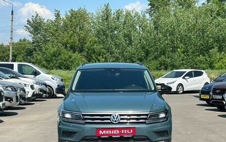 Volkswagen Tiguan II, 2020 год, 2 690 000 рублей, 3 фотография