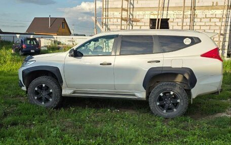 Mitsubishi Pajero Sport III рестайлинг, 2018 год, 3 500 000 рублей, 2 фотография