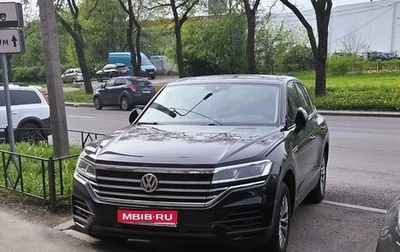 Volkswagen Touareg III, 2018 год, 3 990 000 рублей, 1 фотография