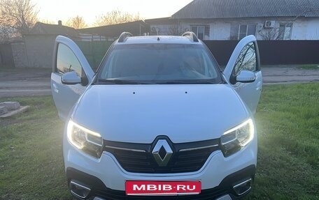 Renault Sandero II рестайлинг, 2021 год, 1 150 000 рублей, 1 фотография