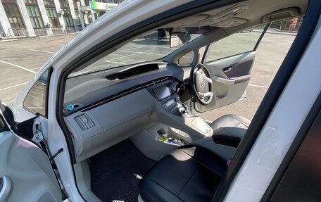 Toyota Prius, 2011 год, 800 000 рублей, 6 фотография