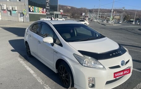 Toyota Prius, 2011 год, 800 000 рублей, 3 фотография