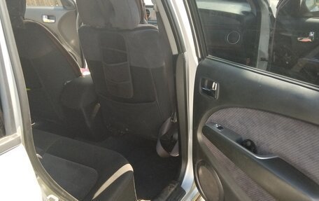 Mitsubishi Outlander III рестайлинг 3, 2004 год, 550 000 рублей, 9 фотография