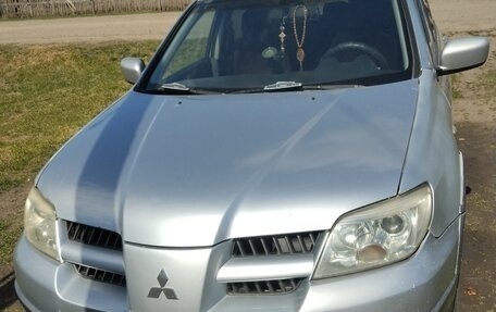 Mitsubishi Outlander III рестайлинг 3, 2004 год, 550 000 рублей, 6 фотография