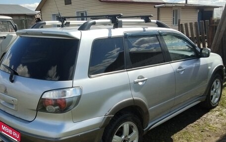 Mitsubishi Outlander III рестайлинг 3, 2004 год, 550 000 рублей, 2 фотография