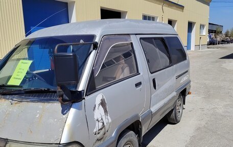Toyota MasterAce Surf, 1990 год, 200 000 рублей, 3 фотография
